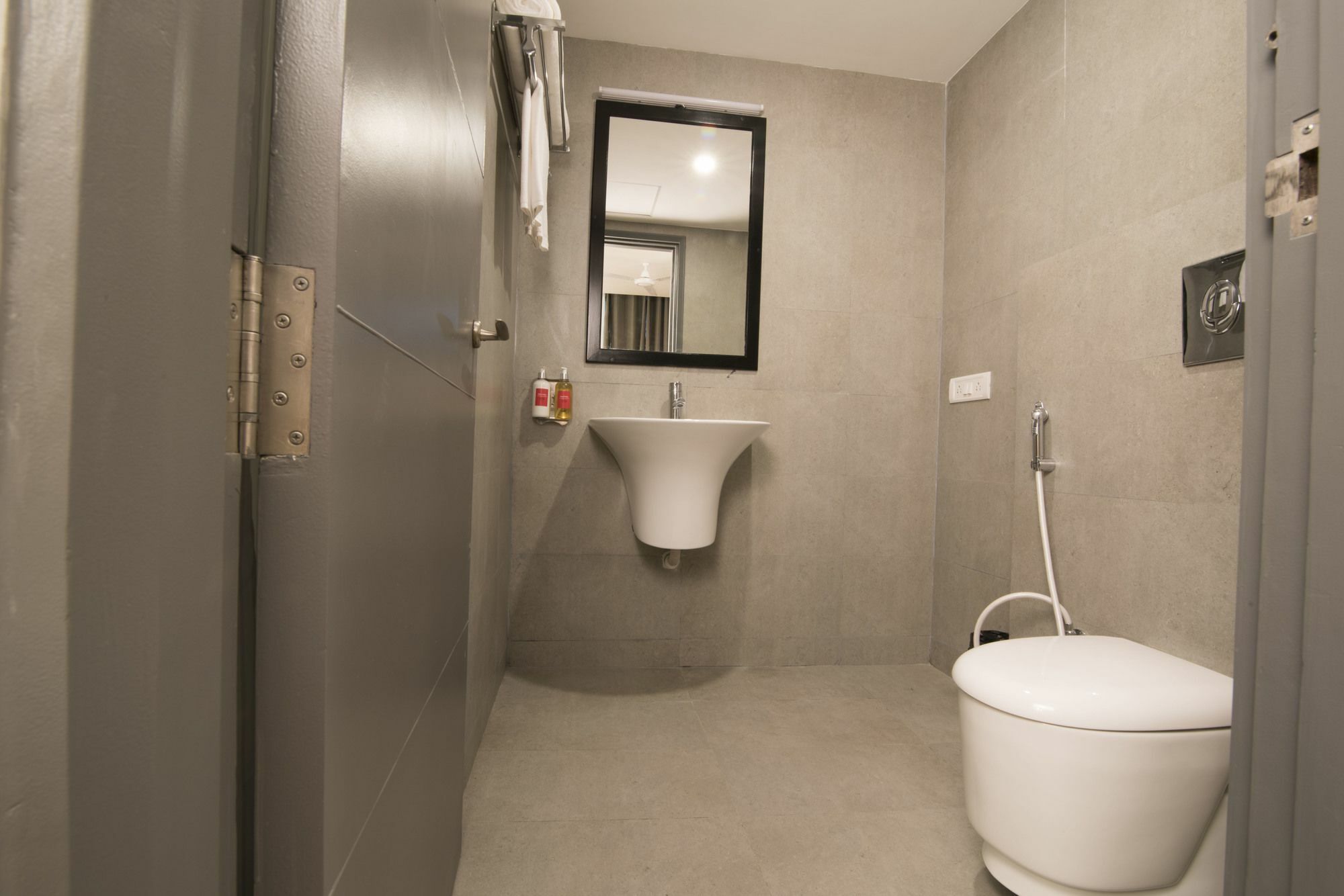 Oyo Townhouse 033 Siri Fort New Delhi Exterior photo