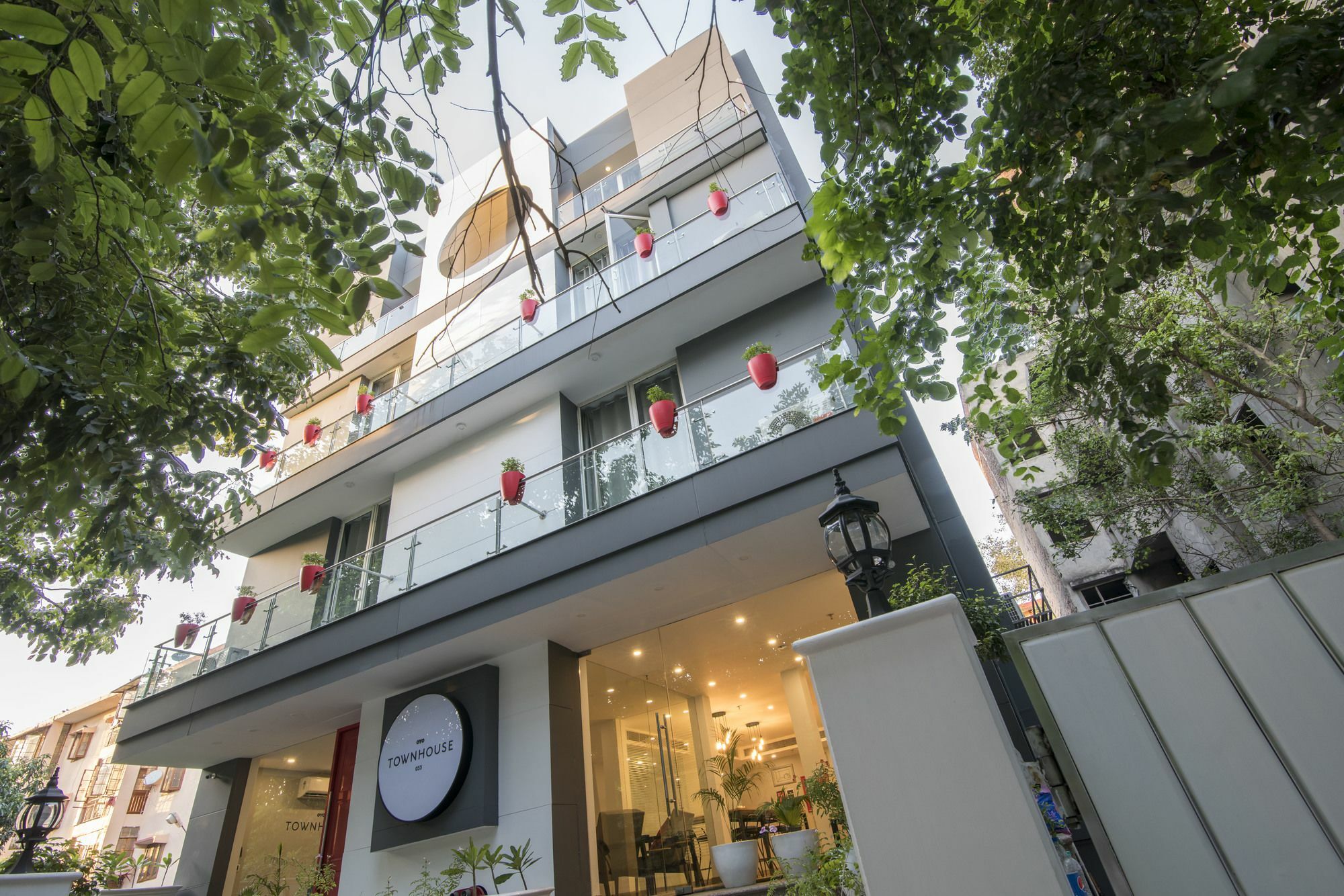 Oyo Townhouse 033 Siri Fort New Delhi Exterior photo