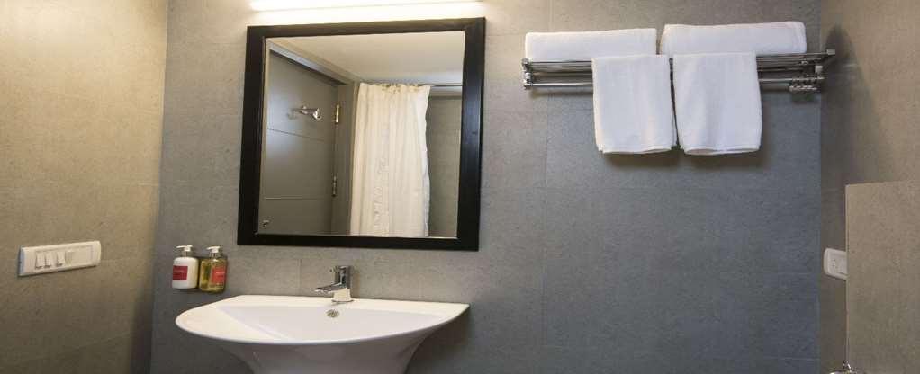 Oyo Townhouse 033 Siri Fort New Delhi Room photo
